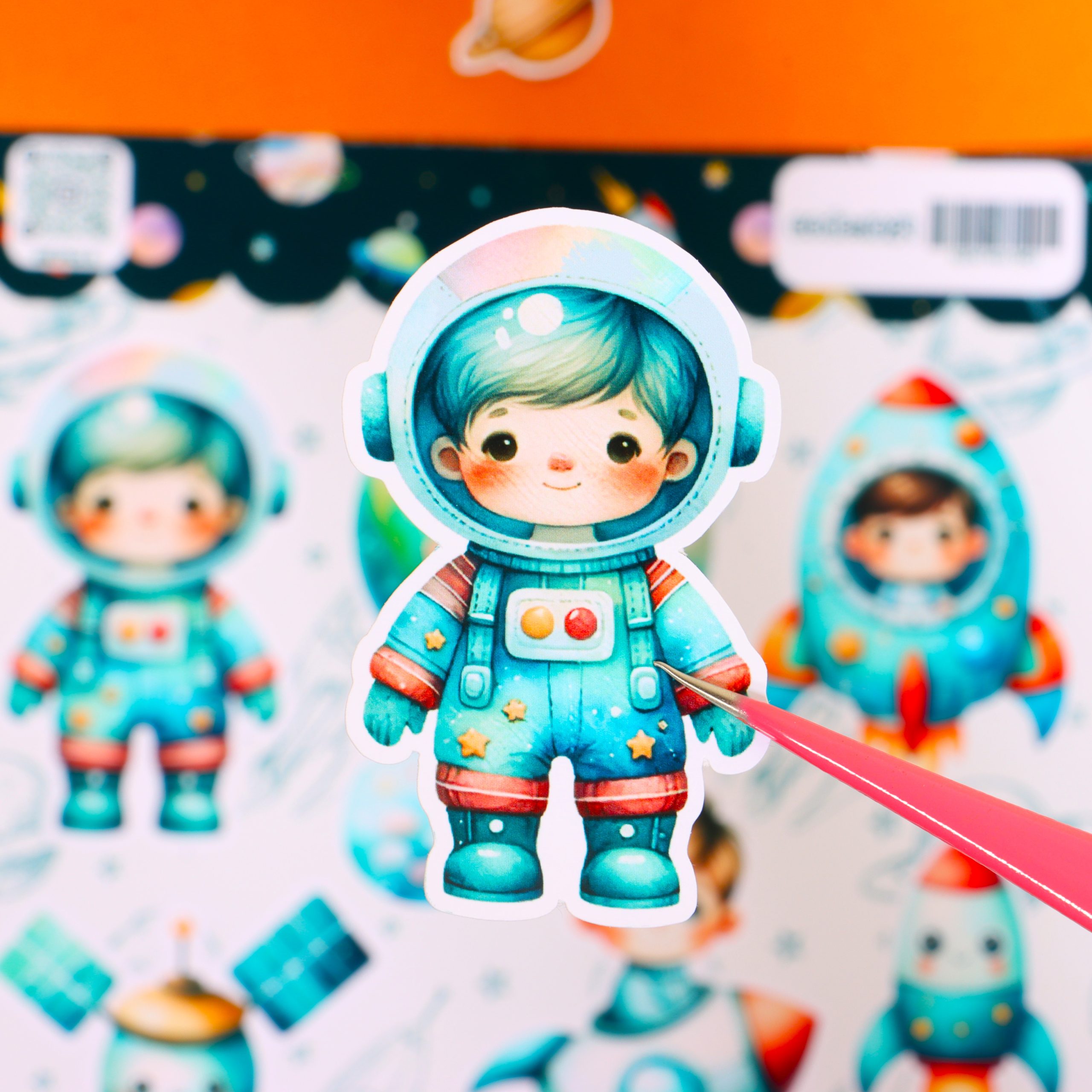 استیکر طرح پسر فضانورد - تصویر 4