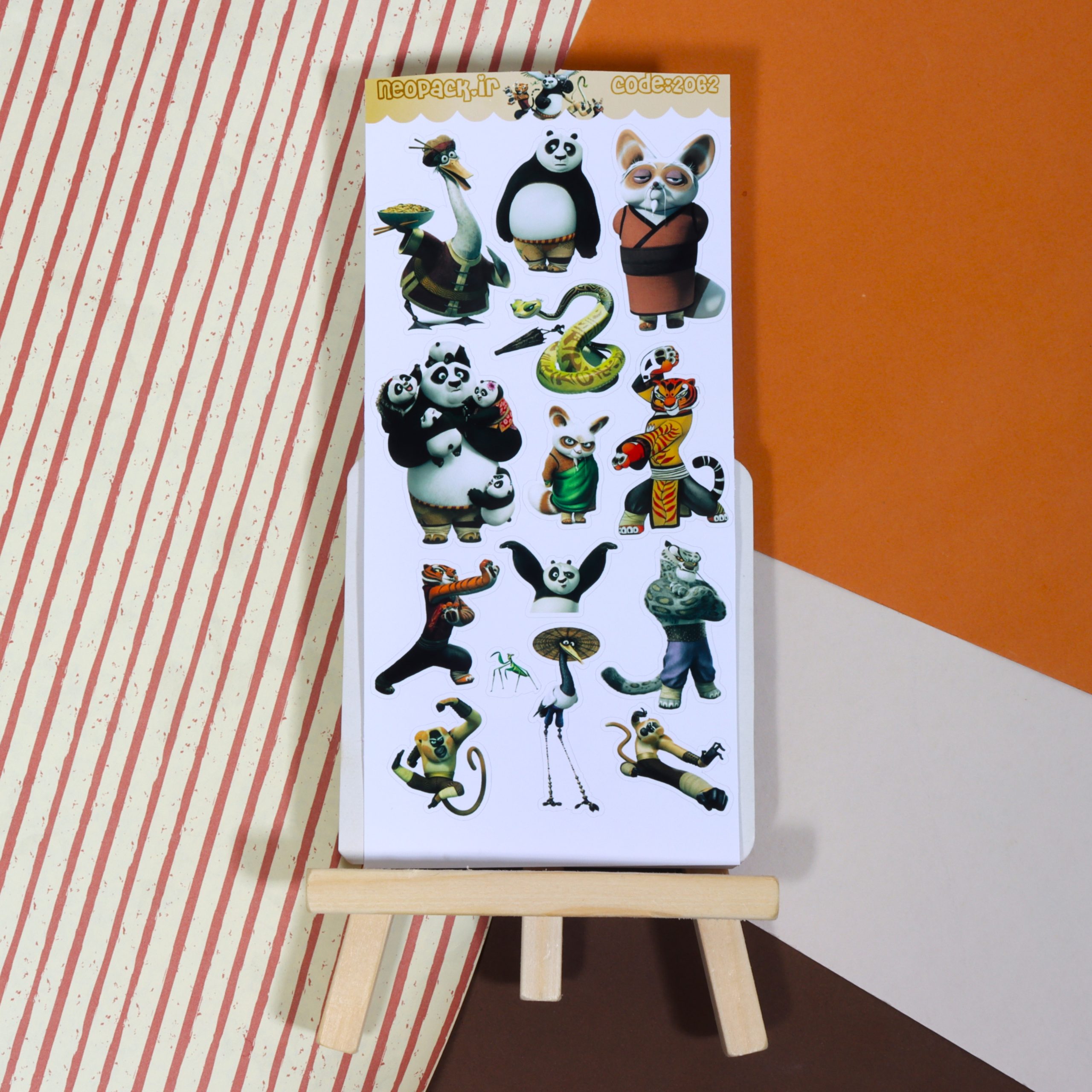 استیکر طرح انیمیشن پاندای کونگ فو کار - تصویر 2